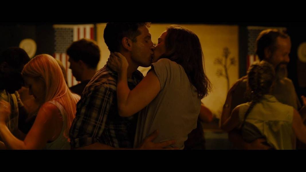 Ünlü oyuncu Emily Blunt’dan öpüşme itirafı: Kusmak istedim 2